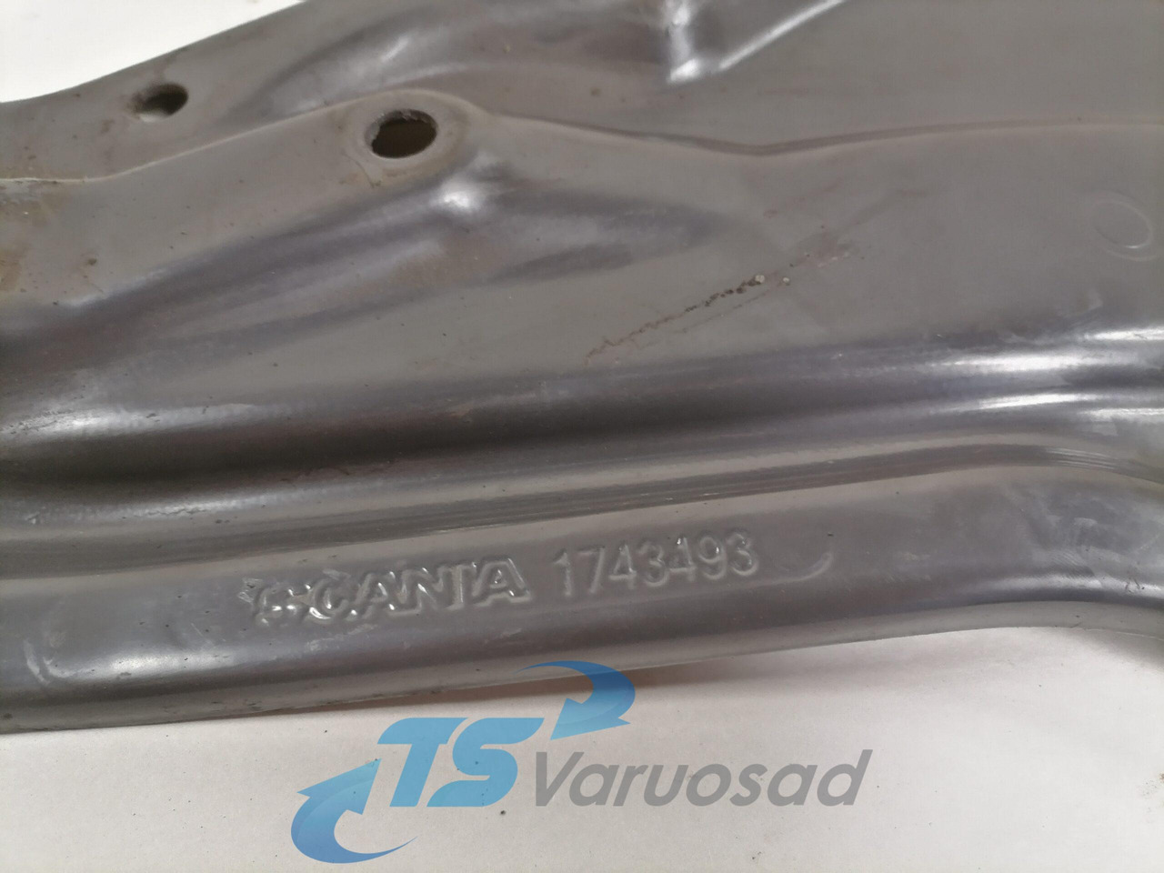 Scania Mudguard bracket 1743493 - Pieza universal para Camión: foto 4 Scania Mudguard bracket 1743493 - Pieza universal para Camión: foto 4