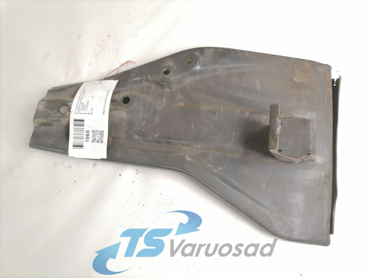 Scania Mudguard bracket 1743493 - Pieza universal para Camión: foto 1 Scania Mudguard bracket 1743493 - Pieza universal para Camión: foto 1