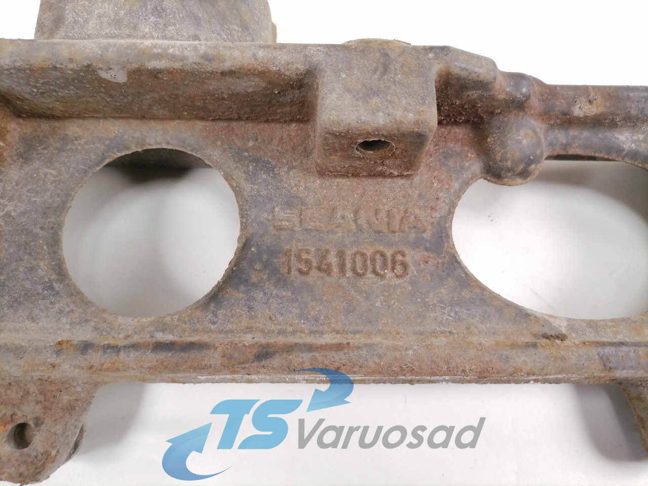 Scania Muffler carrier 1541006 - Silenciador para Camión: foto 3 Scania Muffler carrier 1541006 - Silenciador para Camión: foto 3