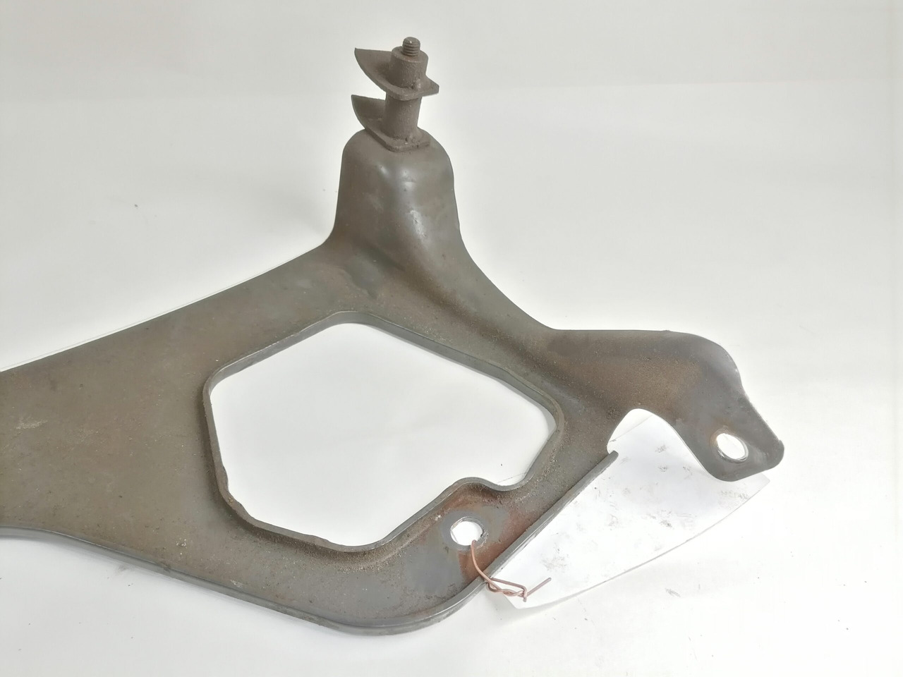 Scania Muffler carrier 1766301 - Silenciador para Camión: foto 3 Scania Muffler carrier 1766301 - Silenciador para Camión: foto 3