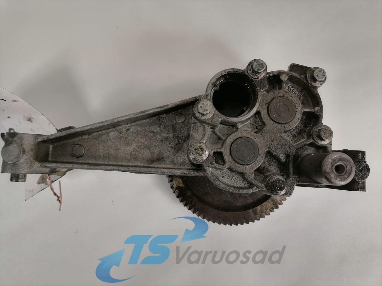 Scania Oil pump 1448659 - Bomba de aceite para Camión: foto 2 Scania Oil pump 1448659 - Bomba de aceite para Camión: foto 2