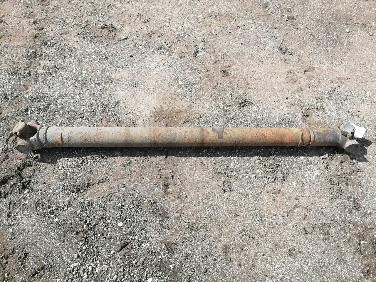 Scania Propeller shaft 1758615 - Árbol de transmisión para Camión: foto 2 Scania Propeller shaft 1758615 - Árbol de transmisión para Camión: foto 2