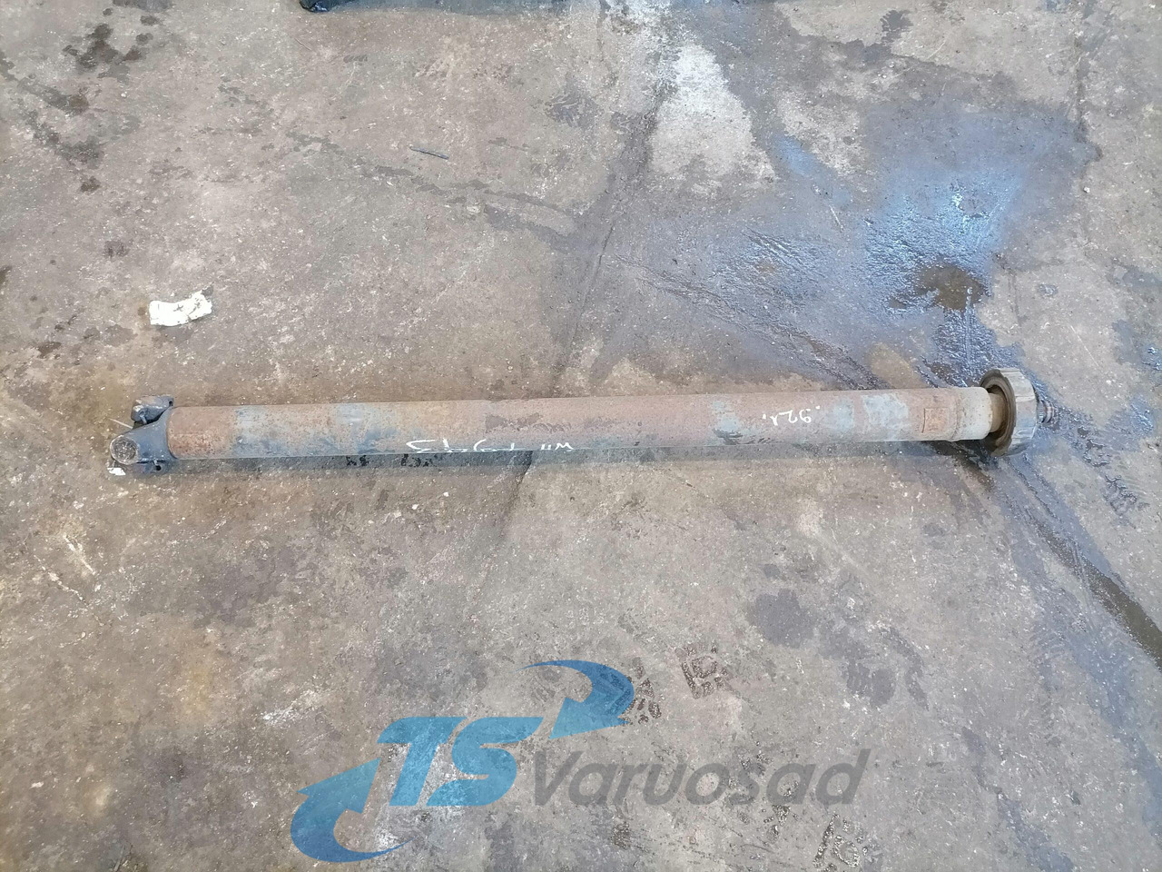 Scania Propeller shaft 1758892 - Árbol de transmisión para Camión: foto 1 Scania Propeller shaft 1758892 - Árbol de transmisión para Camión: foto 1
