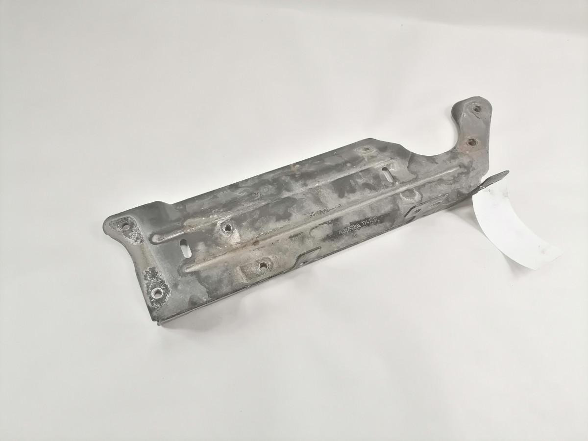 Scania Radiaatori pealne kronstein 1741217 - Pieza universal para Camión: foto 3 Scania Radiaatori pealne kronstein 1741217 - Pieza universal para Camión: foto 3