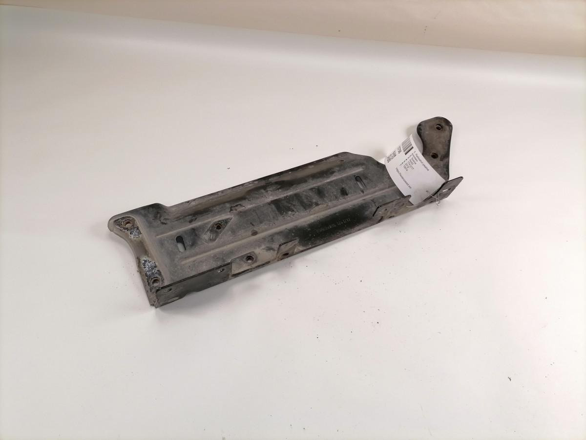 Scania Radiaatori pealne kronstein 1741217 - Pieza universal para Camión: foto 2 Scania Radiaatori pealne kronstein 1741217 - Pieza universal para Camión: foto 2