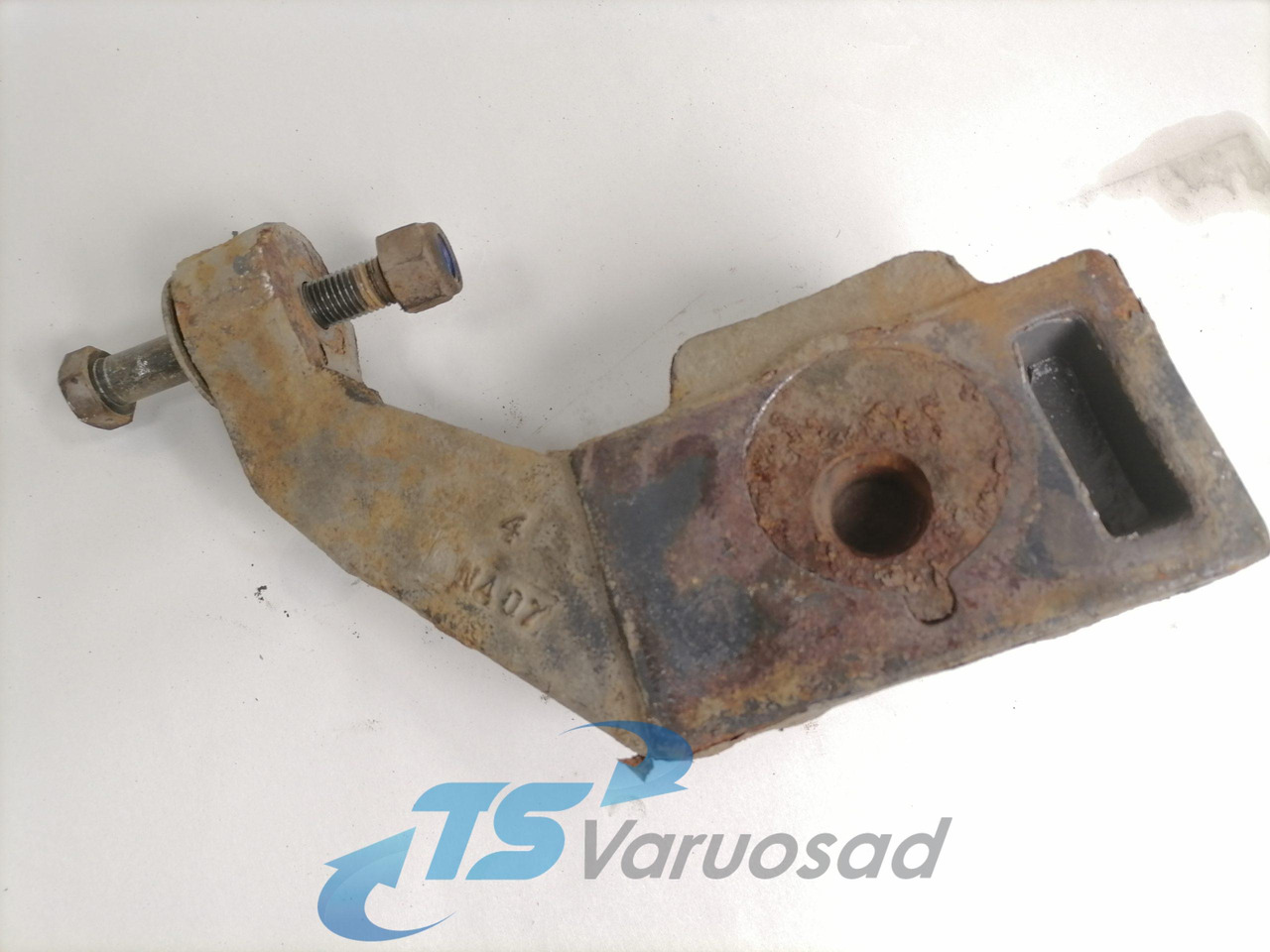Scania Shock absorber mounting 1354061 - Suspensión para Camión: foto 4 Scania Shock absorber mounting 1354061 - Suspensión para Camión: foto 4