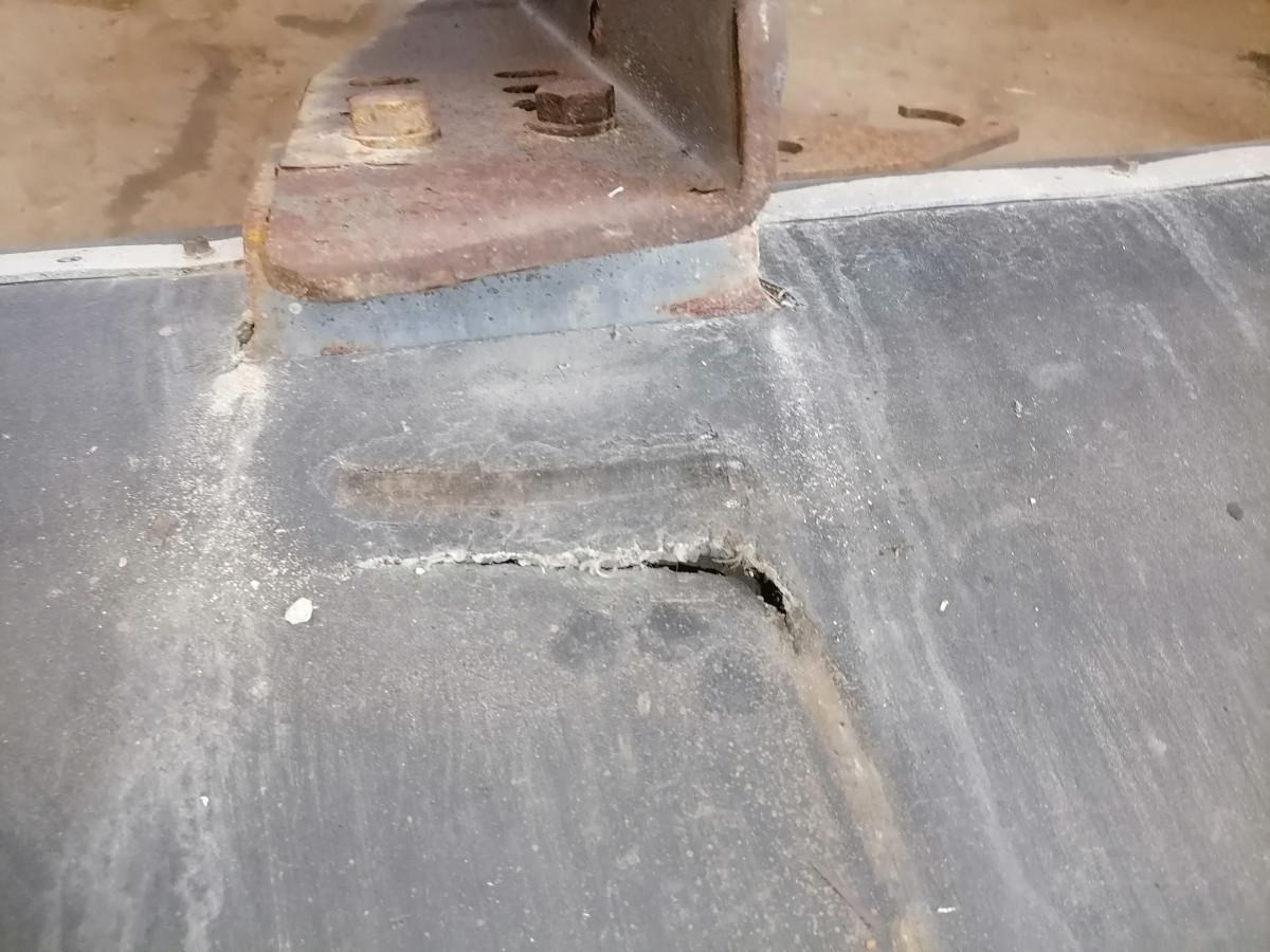 Scania Tagumine kaitseraud 1850158 - Parachoques para Camión: foto 4 Scania Tagumine kaitseraud 1850158 - Parachoques para Camión: foto 4