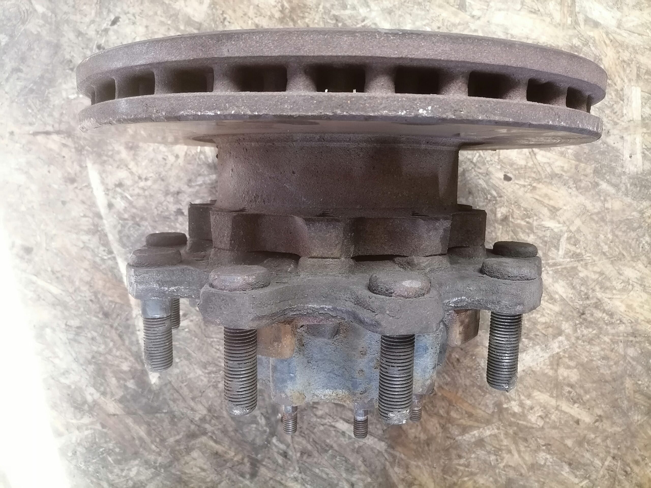 Scania Wheel hub 2290542 - Pieza universal para Camión: foto 5 Scania Wheel hub 2290542 - Pieza universal para Camión: foto 5
