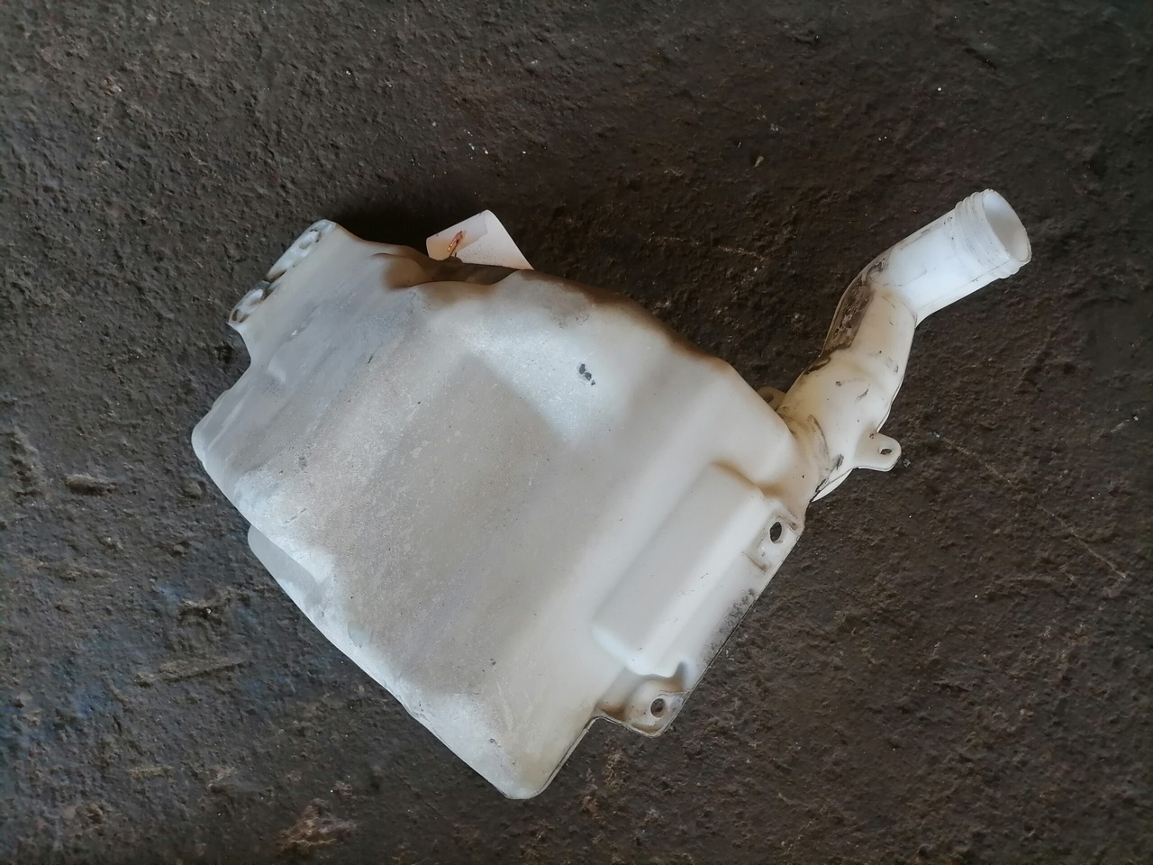 Scania Windscreen washer fluid tank 1854255 - Limpiaparabrisas para Camión: foto 5 Scania Windscreen washer fluid tank 1854255 - Limpiaparabrisas para Camión: foto 5