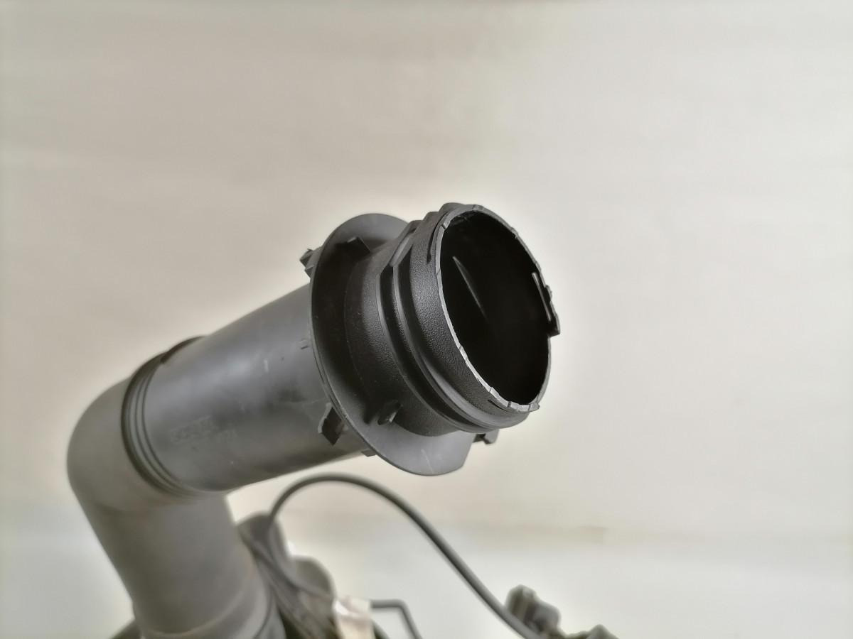 Scania Windscreen washer fluid tank 2707037 - Limpiaparabrisas para Camión: foto 3 Scania Windscreen washer fluid tank 2707037 - Limpiaparabrisas para Camión: foto 3