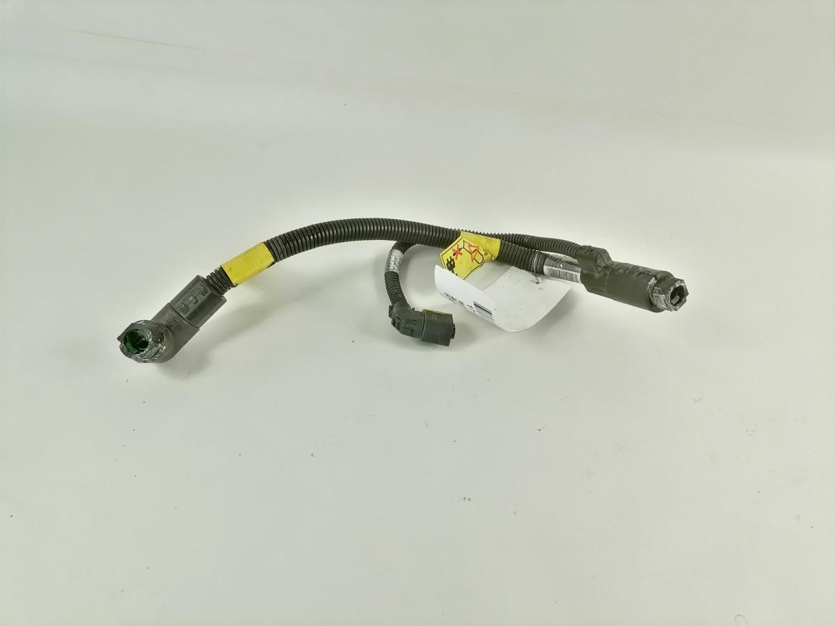 Volvo Adblue kaabel 22330355 - Sistema de combustible para Camión: foto 2 Volvo Adblue kaabel 22330355 - Sistema de combustible para Camión: foto 2