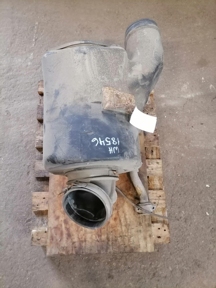 Volvo Air filter housing 20859974 - Sistema de admisión de aire para Camión: foto 2 Volvo Air filter housing 20859974 - Sistema de admisión de aire para Camión: foto 2