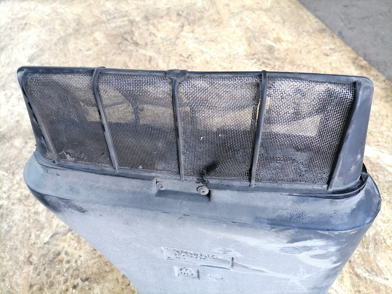 Volvo Air intake 20456478 - Sistema de admisión de aire para Camión: foto 4 Volvo Air intake 20456478 - Sistema de admisión de aire para Camión: foto 4