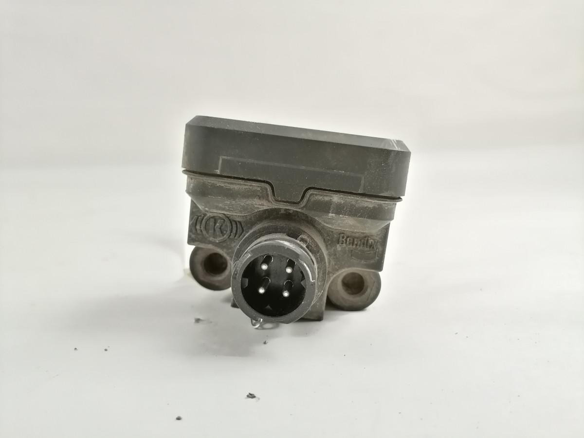 Volvo Andur, ESP 21167238 - Sensor para Camión: foto 3 Volvo Andur, ESP 21167238 - Sensor para Camión: foto 3