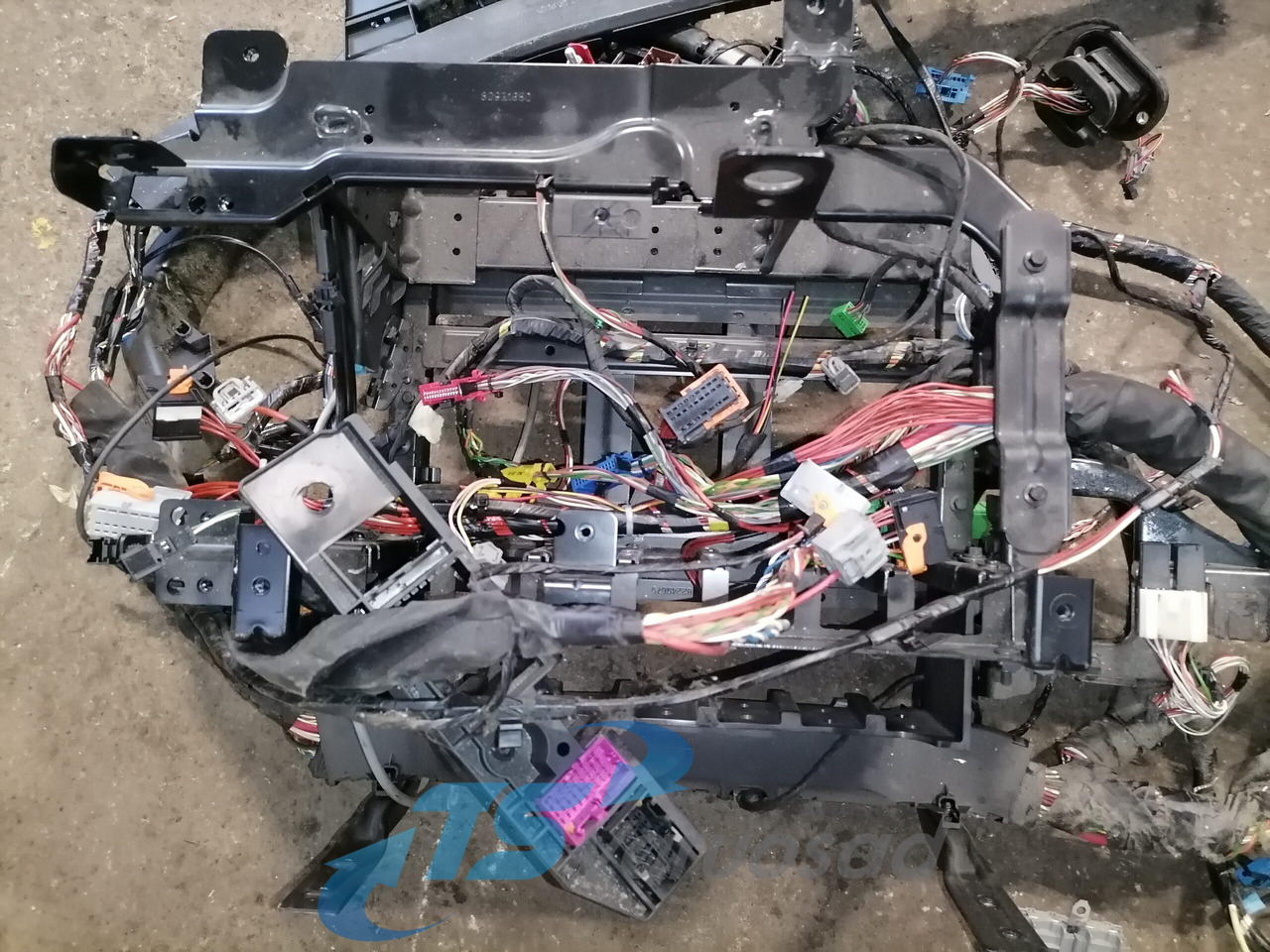 Volvo Armatuuri juhtmestik 22294533 - Pieza universal para Camión: foto 5 Volvo Armatuuri juhtmestik 22294533 - Pieza universal para Camión: foto 5