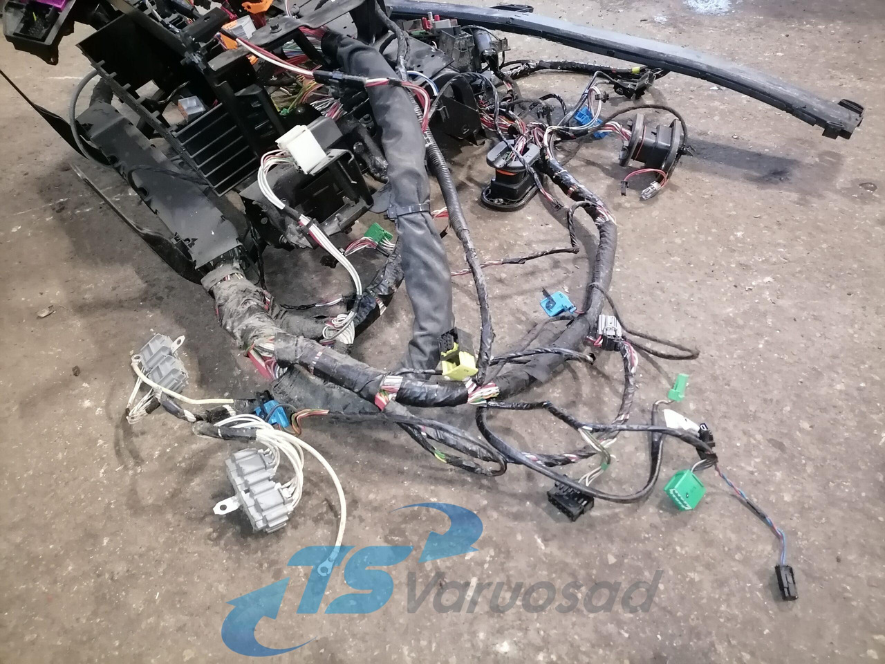 Volvo Armatuuri juhtmestik 22294533 - Pieza universal para Camión: foto 2 Volvo Armatuuri juhtmestik 22294533 - Pieza universal para Camión: foto 2