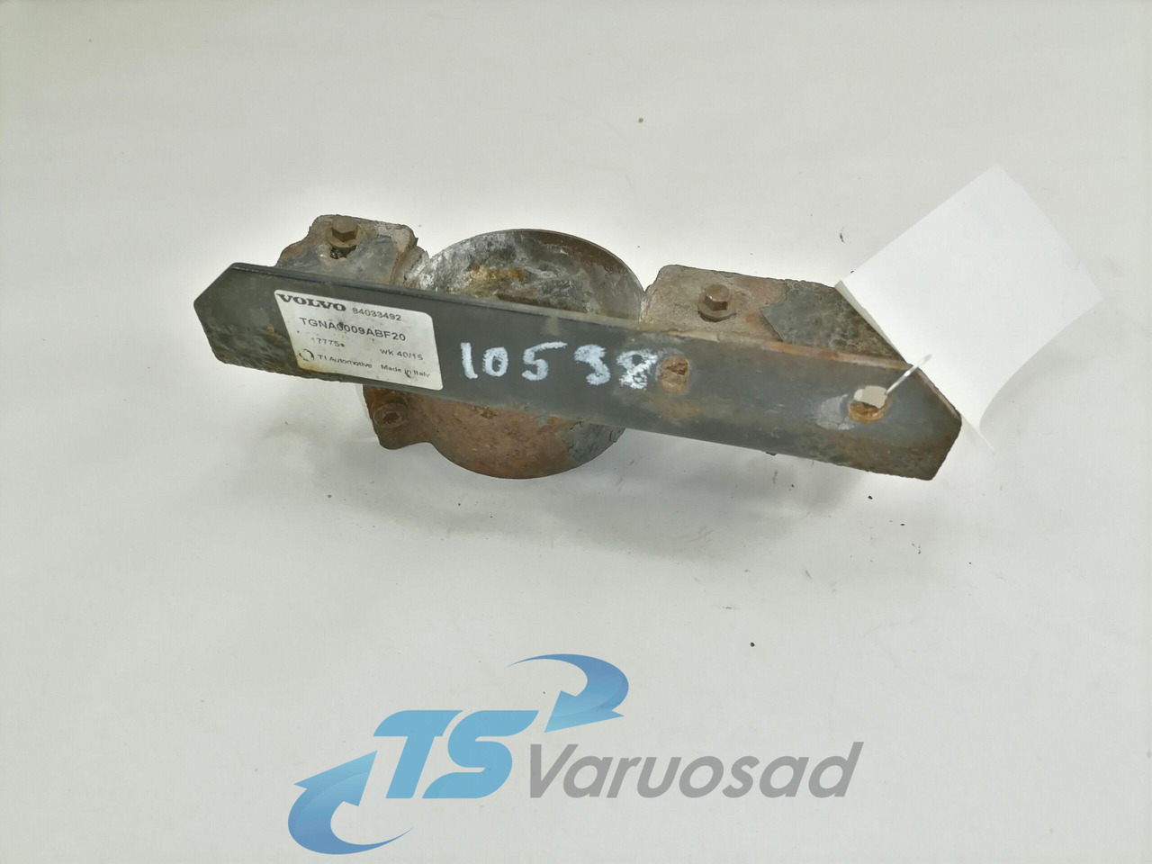 Volvo Bracket 84033492 - Bastidor/ Chasis para Camión: foto 1 Volvo Bracket 84033492 - Bastidor/ Chasis para Camión: foto 1
