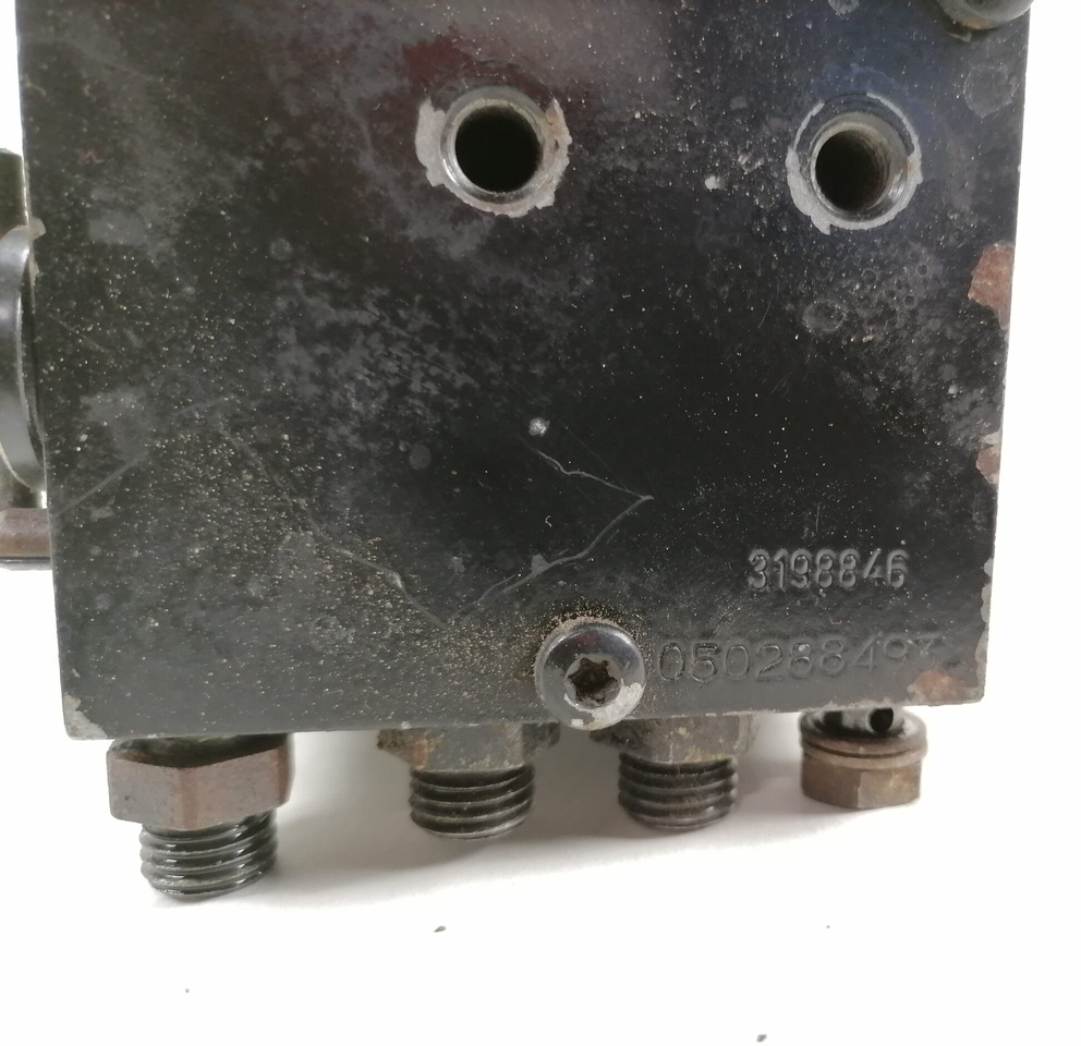 Volvo Cab tilting pump 3198846 - Suspensión de cabina para Camión: foto 4 Volvo Cab tilting pump 3198846 - Suspensión de cabina para Camión: foto 4