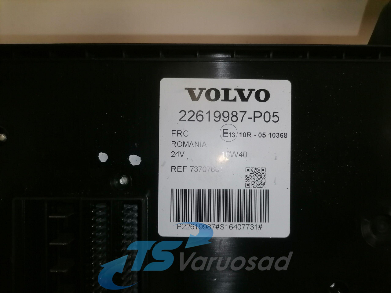 Volvo Central electric unit 22619987 - Fusible para Camión: foto 2 Volvo Central electric unit 22619987 - Fusible para Camión: foto 2
