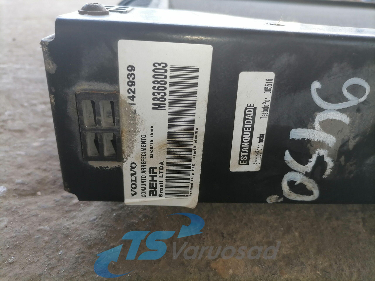 Volvo Cooling radiator 20810091 - Radiador para Camión: foto 4 Volvo Cooling radiator 20810091 - Radiador para Camión: foto 4