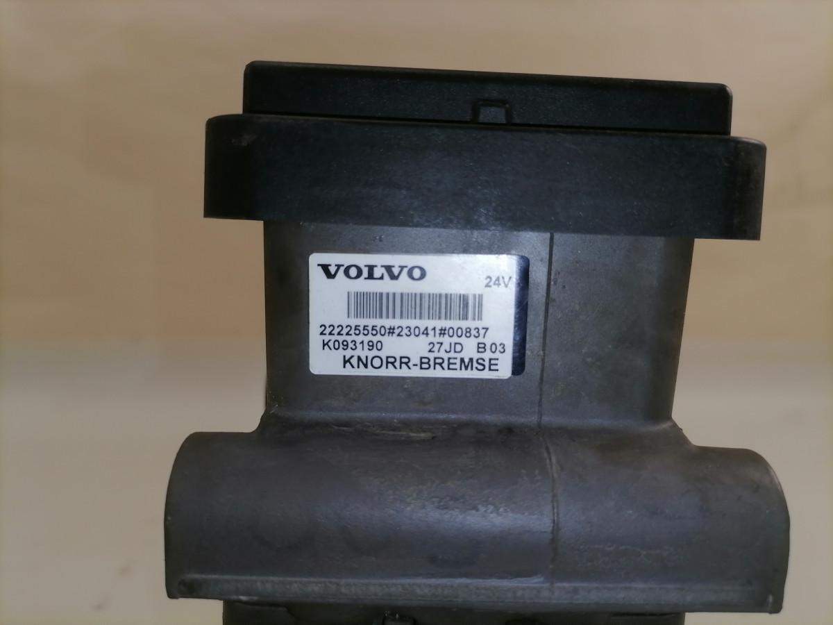 Volvo EBS brake valve 22225550 - Válvula de freno para Camión: foto 5 Volvo EBS brake valve 22225550 - Válvula de freno para Camión: foto 5