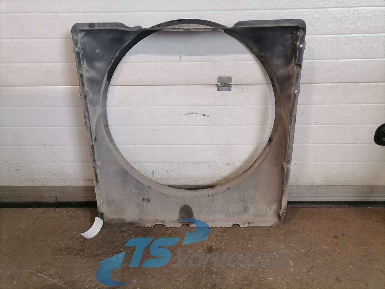 Volvo Fan shroud 20502964 - Radiador para Camión: foto 2 Volvo Fan shroud 20502964 - Radiador para Camión: foto 2