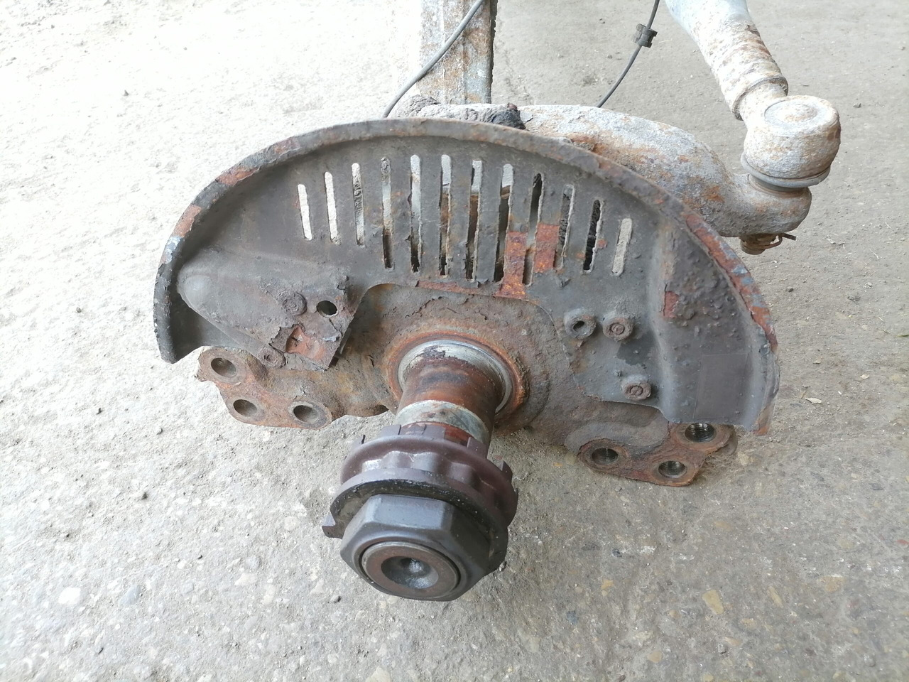 Volvo First axel housing 20399060 - Eje delantero para Camión: foto 4 Volvo First axel housing 20399060 - Eje delantero para Camión: foto 4