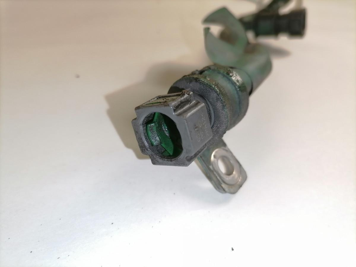 Volvo Fuel pipe 22028370 - Sistema de combustible para Camión: foto 5 Volvo Fuel pipe 22028370 - Sistema de combustible para Camión: foto 5