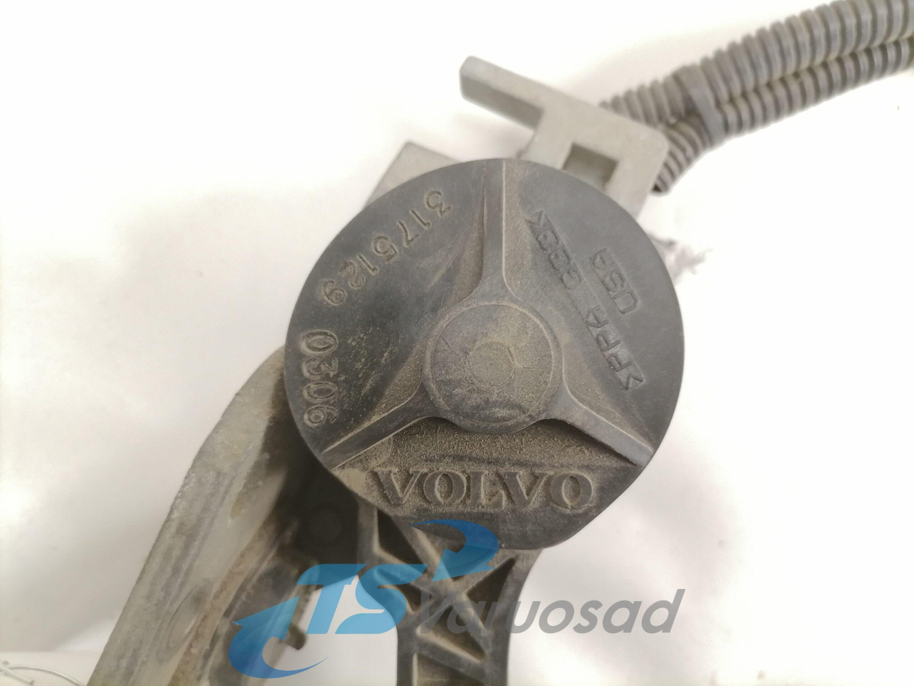 Volvo Gaasipedaal reostaadiga 3175129 - Sistema de combustible para Camión: foto 4 Volvo Gaasipedaal reostaadiga 3175129 - Sistema de combustible para Camión: foto 4