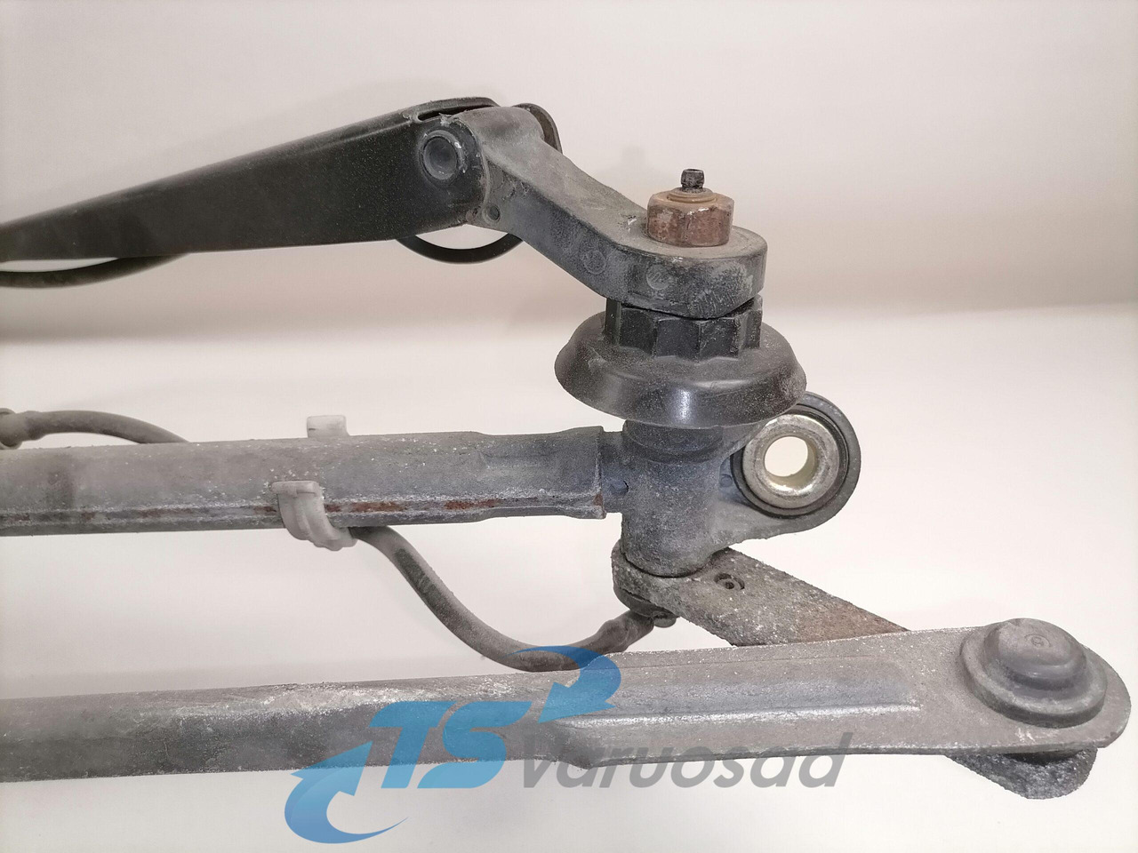 Volvo Klaasipuhasti raam 20517438 - Limpiaparabrisas para Camión: foto 3 Volvo Klaasipuhasti raam 20517438 - Limpiaparabrisas para Camión: foto 3