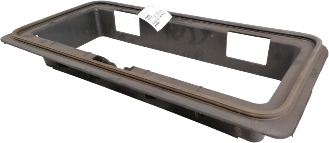 Volvo Küljeluugi plastraam 8191540 - Pieza universal para Camión: foto 1 Volvo Küljeluugi plastraam 8191540 - Pieza universal para Camión: foto 1