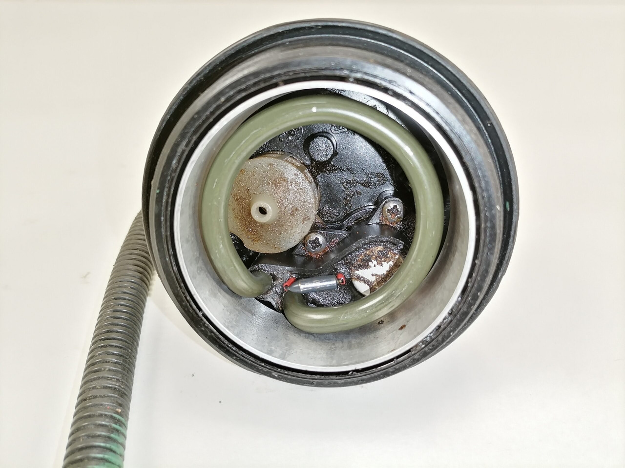 Volvo Kütuse separaatori kaas 20869387 - Filtro de combustible para Camión: foto 3 Volvo Kütuse separaatori kaas 20869387 - Filtro de combustible para Camión: foto 3