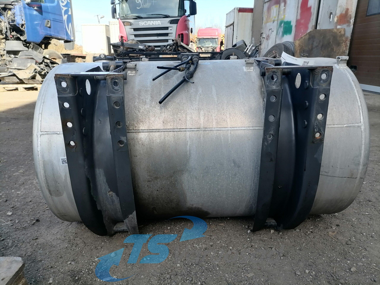 Volvo Kütusepaak 480L 21335677 - Depósito de combustible para Camión: foto 2 Volvo Kütusepaak 480L 21335677 - Depósito de combustible para Camión: foto 2