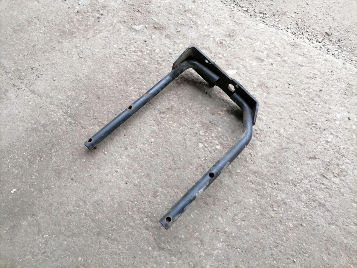 Volvo Mudguard bracket 20801322 - Pieza universal para Camión: foto 3 Volvo Mudguard bracket 20801322 - Pieza universal para Camión: foto 3