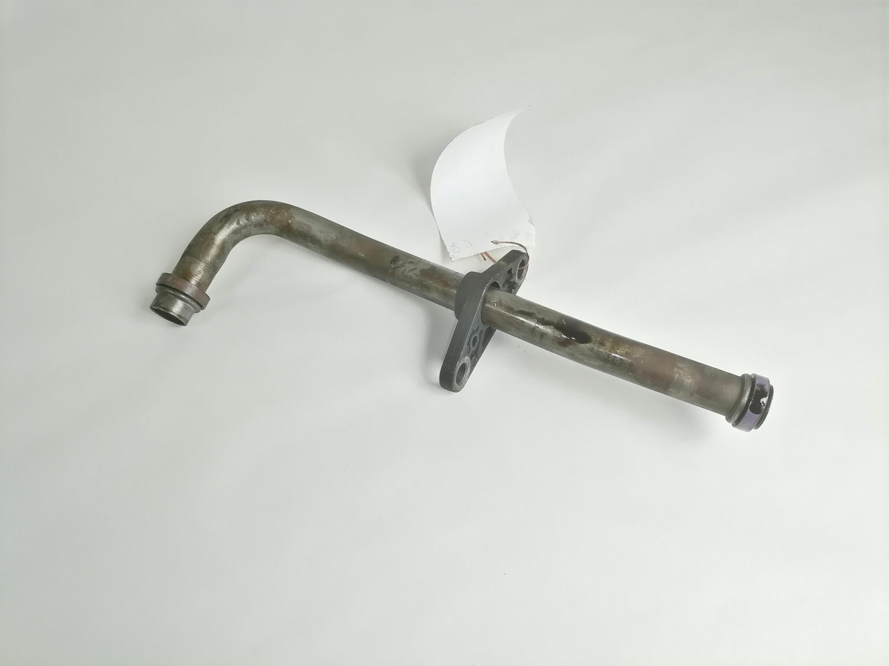 Volvo Oil pump pipe 21599113 - Bomba de aceite para Camión: foto 1 Volvo Oil pump pipe 21599113 - Bomba de aceite para Camión: foto 1