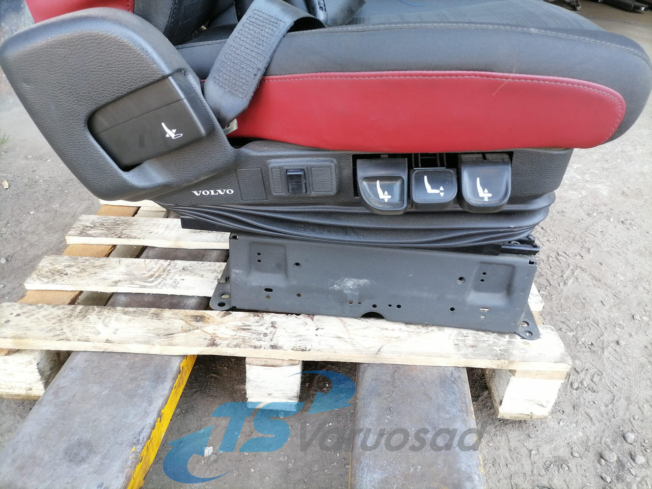 Volvo Passenger seat 82201647 - Asiento para Camión: foto 3 Volvo Passenger seat 82201647 - Asiento para Camión: foto 3