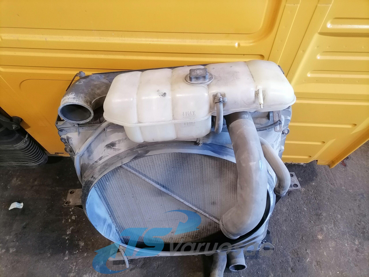 Volvo Radiaatorite komplekt 20936055 - Radiador para Camión: foto 3 Volvo Radiaatorite komplekt 20936055 - Radiador para Camión: foto 3