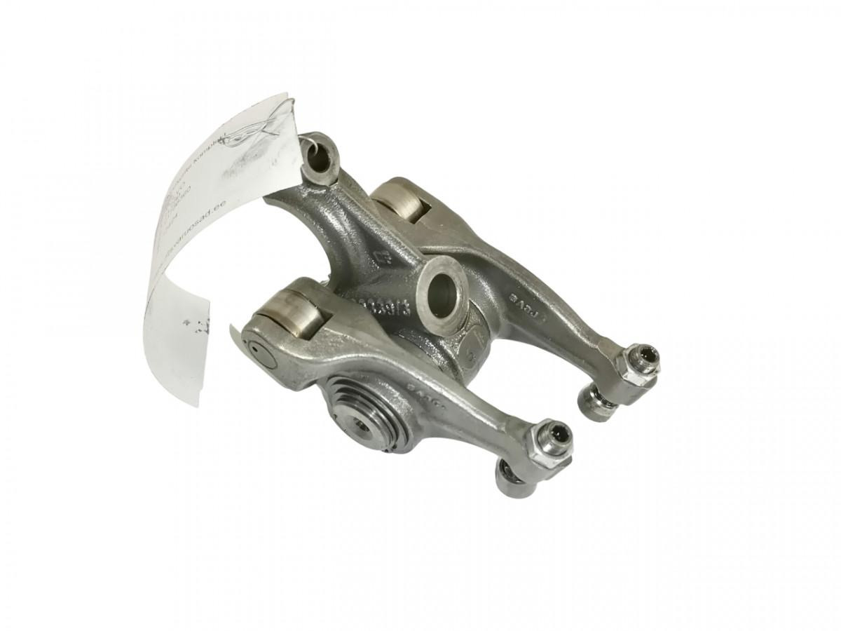 Volvo Set of rockers with shaft 21796360 - Pieza universal para Camión: foto 1 Volvo Set of rockers with shaft 21796360 - Pieza universal para Camión: foto 1