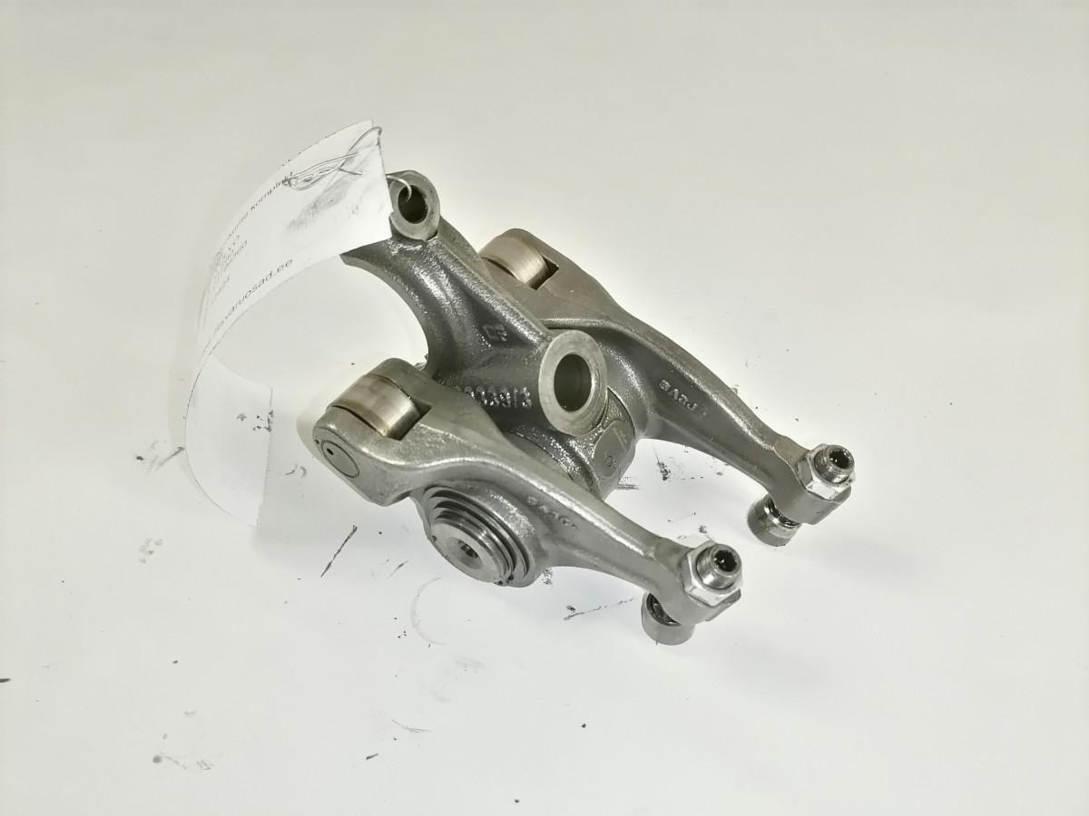 Volvo Set of rockers with shaft 21796360 - Pieza universal para Camión: foto 2 Volvo Set of rockers with shaft 21796360 - Pieza universal para Camión: foto 2