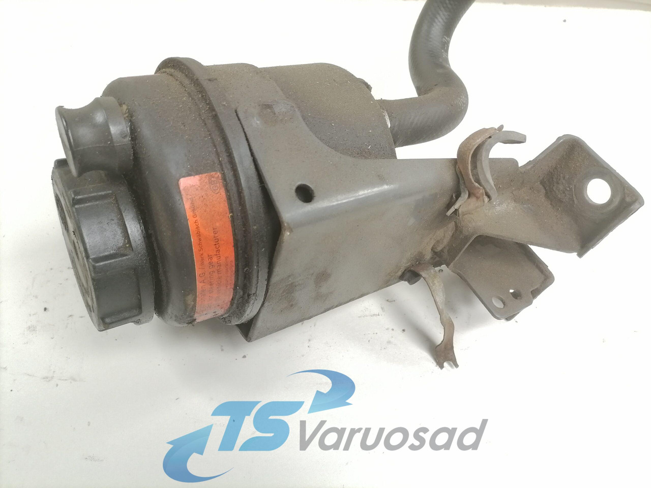 Volvo Steering oil tank+ bracket 20495075 - Manguera de dirección para Camión: foto 3 Volvo Steering oil tank+ bracket 20495075 - Manguera de dirección para Camión: foto 3