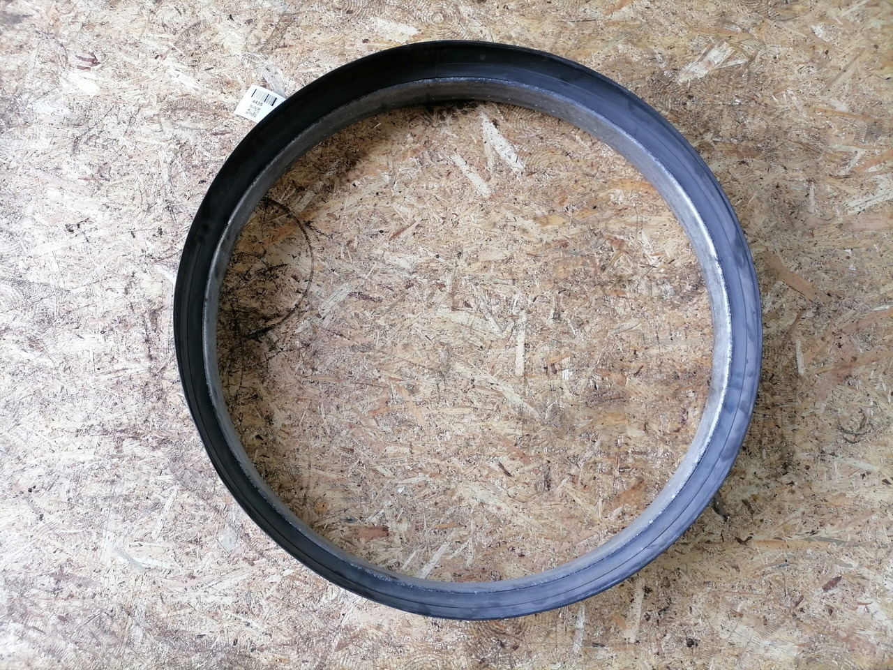 Volvo Ventilaatori metallrõngas 22134195 - Radiador para Camión: foto 3 Volvo Ventilaatori metallrõngas 22134195 - Radiador para Camión: foto 3