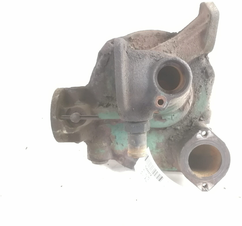 Volvo Water pump manifold / housing 8170312 - Bomba de refrigerante para Camión: foto 2 Volvo Water pump manifold / housing 8170312 - Bomba de refrigerante para Camión: foto 2