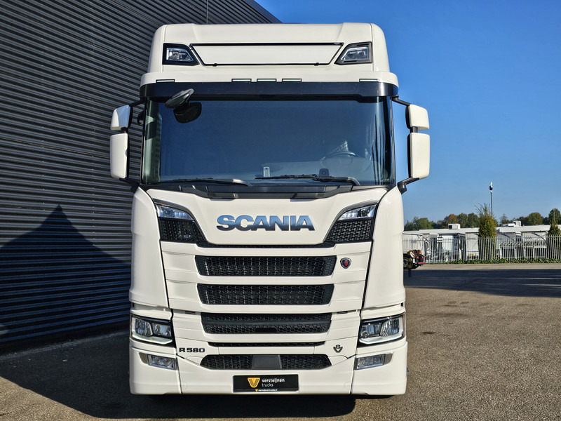 Scania R580 V8 / 6x4 / FULL AIR / RETARDER - Cabeza tractora: foto 4 Scania R580 V8 / 6x4 / FULL AIR / RETARDER - Cabeza tractora: foto 4