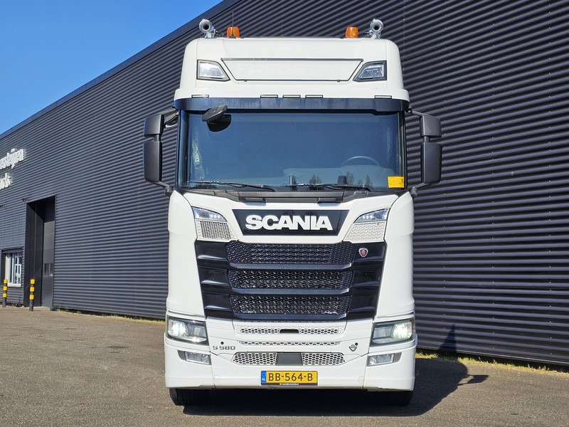 Scania S580 / V8 / 6X2 / FULL AIR / BOOGIE / RETARDER - Cabeza tractora: foto 2 Scania S580 / V8 / 6X2 / FULL AIR / BOOGIE / RETARDER - Cabeza tractora: foto 2