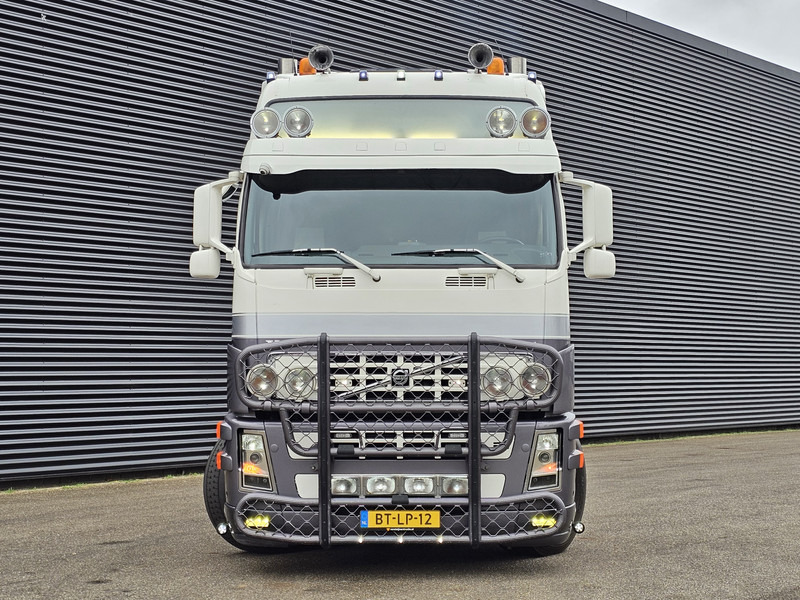 Volvo FH400 4X2 / SHOWTRUCK / SPECIAL / EXHAUST VALVE - Cabeza tractora: foto 3 Volvo FH400 4X2 / SHOWTRUCK / SPECIAL / EXHAUST VALVE - Cabeza tractora: foto 3