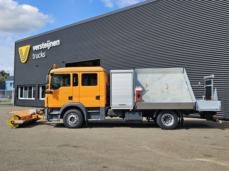 MAN TGM 15.240 BL / TIPPER / DOKA / VEEG / SWEEPER - Barredora vial: foto 2 MAN TGM 15.240 BL / TIPPER / DOKA / VEEG / SWEEPER - Barredora vial: foto 2