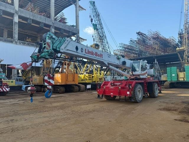Link-Belt RTC8050-2 - Grúa para terrenos difíciles: foto 1 Link-Belt RTC8050-2 - Grúa para terrenos difíciles: foto 1