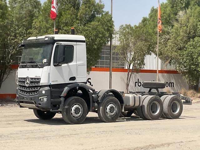 Mercedes-Benz Arocs 4240 - Camión chasis: foto 1 Mercedes-Benz Arocs 4240 - Camión chasis: foto 1