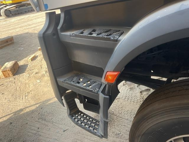 Camión chasis Mercedes-Benz Arocs 4240: foto 10