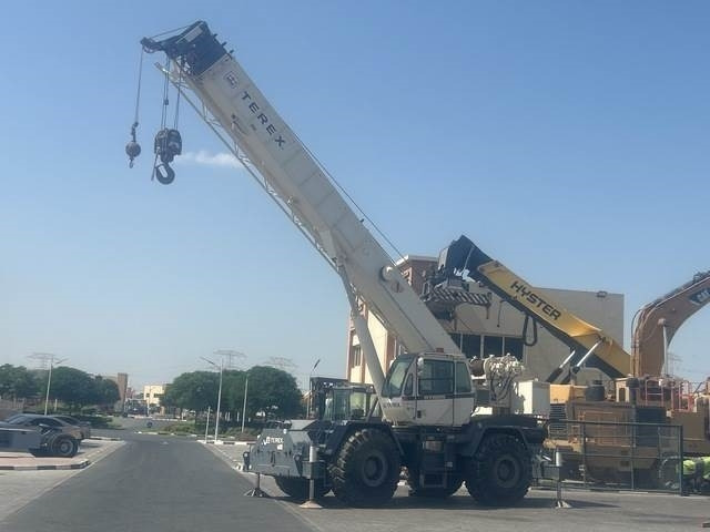 Terex RT555 - Grúa para terrenos difíciles: foto 1 Terex RT555 - Grúa para terrenos difíciles: foto 1